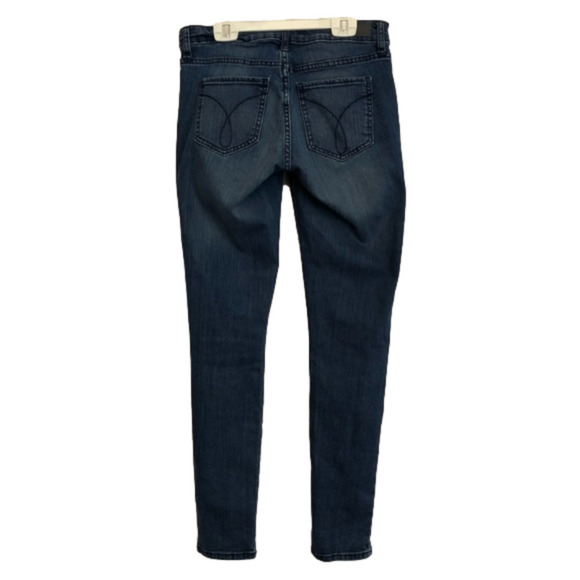 Calvin Klein Jeans Talla. Mid rise Skinny leg denim. Soft & stretchy Size 4 - Picture 9 of 11